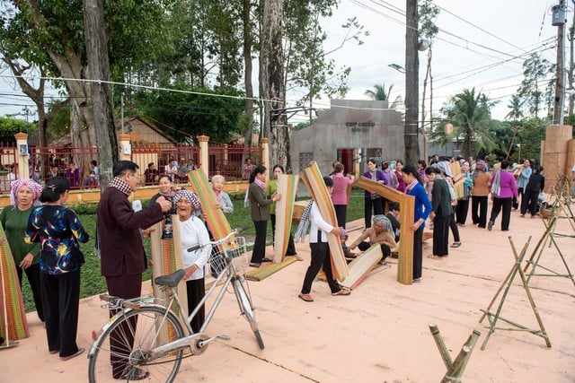Đồng Tháp phát triển du lịch thành ngành kinh tế quan trọng - Ảnh 3.