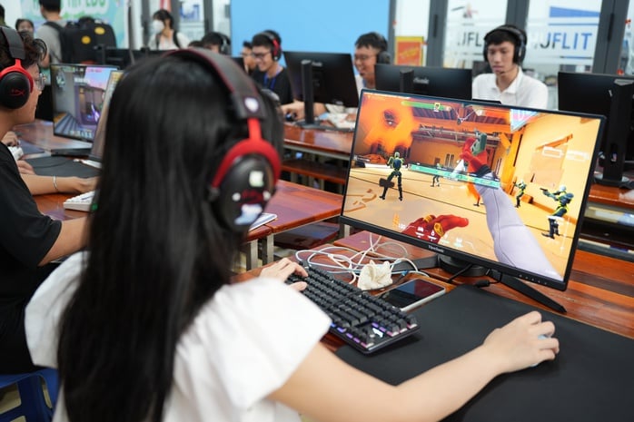 Chơi game