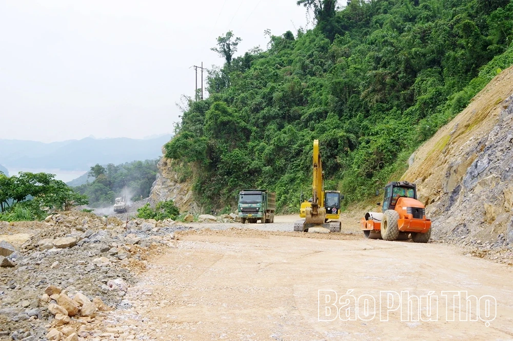 Phú Thọ đẩy mạnh giải ngân vốn đầu tư công, thúc đẩy tăng trưởng toàn diện