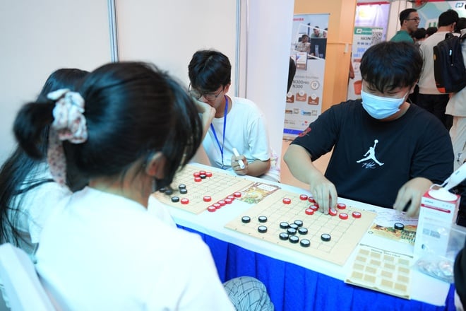 Chơi game