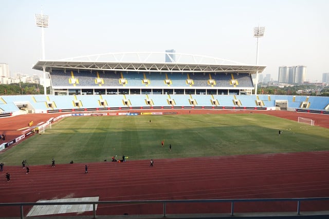 A Dinh Stadionom kapott egy forró kérdést, mit reagált a vietnami sportigazgatóság? - 1. kép Sân Mỹ Đình nhận câu hỏi nóng, Cục TDTT Việt Nam trả lời thế nào?- Ảnh 1.