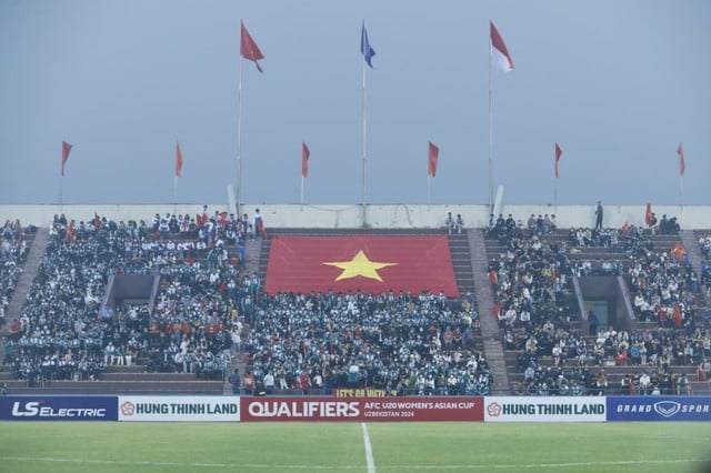 A Dinh Stadionom kapott egy forró kérdést, mit reagált a vietnami sportigazgatóság? - 2. kép Sân Mỹ Đình nhận câu hỏi nóng, Cục TDTT Việt Nam trả lời thế nào?- Ảnh 2.