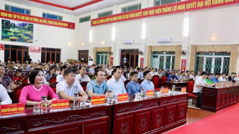 5f447fc3-ecf5-4fe6-a85a-81f48e7d0dac-1869.jpg