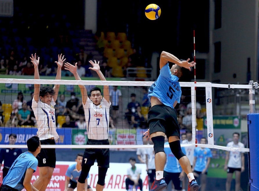 Fastställande av lagen som går till semifinal i Nationella volleybollmästerskapet 2025 - foto 1