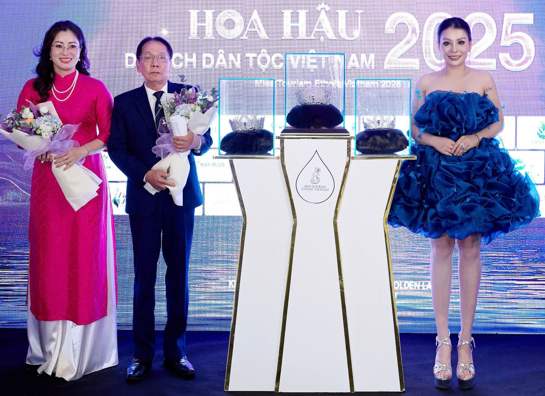 hoahau6.jpg
