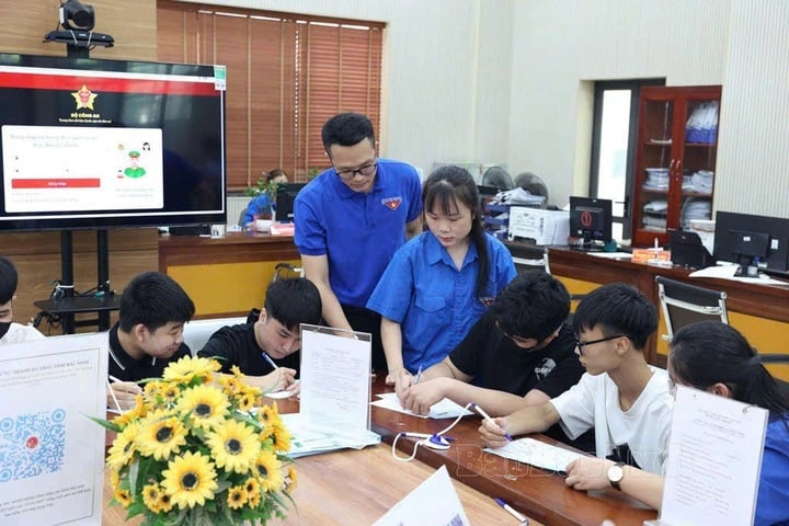 Giải pháp đồng bộ nhằm thực hiện Nghị quyết số 57-NQ/TW về đột phá phát triển khoa học, công nghệ, đổi mới sáng tạo và chuyển đổi số quốc gia tại Bắc Ninh - Ảnh 1.