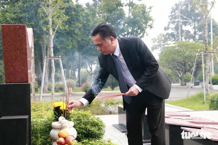 dâng hương - Ảnh 3.