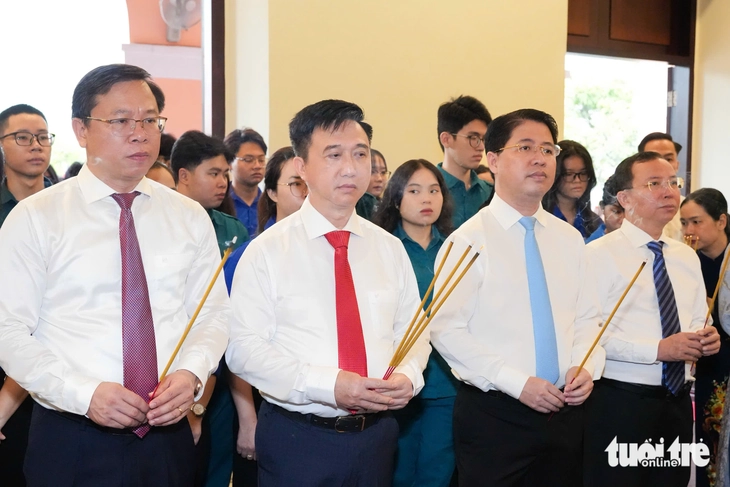 dâng hương - Ảnh 6.