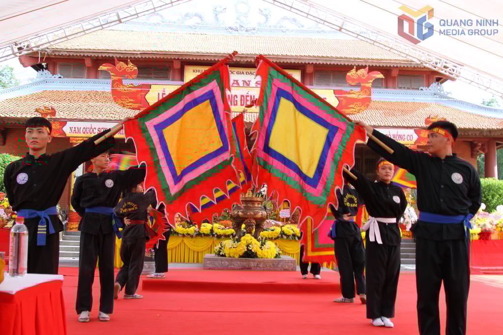 ការសម្តែងក្បាច់គុនបុរាណ។