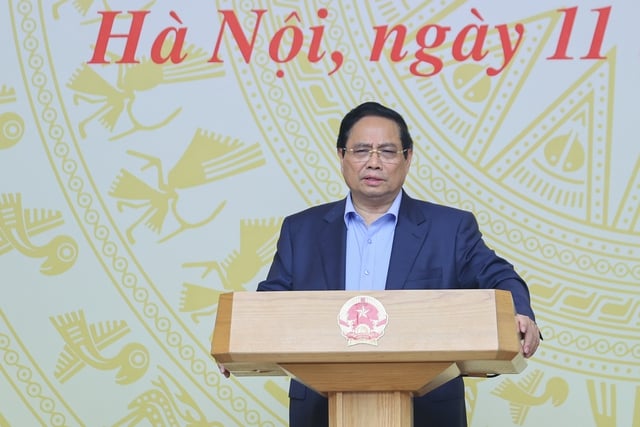 Thủ tướng Phạm Minh Chính nói về nhà ở xã hội không phải nằm ở nơi hẻo lánh - Ảnh 3.