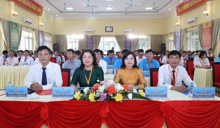 សហជីពឃុំ Hoa Lac៖ លើកកំពស់តួនាទីស្នូលក្នុងដំណើរកសាងមជ្ឈមណ្ឌលវិទ្យាសាស្ត្រ និងបច្ចេកវិទ្យានៃរាជធានី - រូបថត ២. Công đoàn xã Hòa Lạc: Phát huy vai trò nòng cốt trong hành trình xây dựng trung tâm khoa học - công nghệ của Thủ đô- Ảnh 2.
