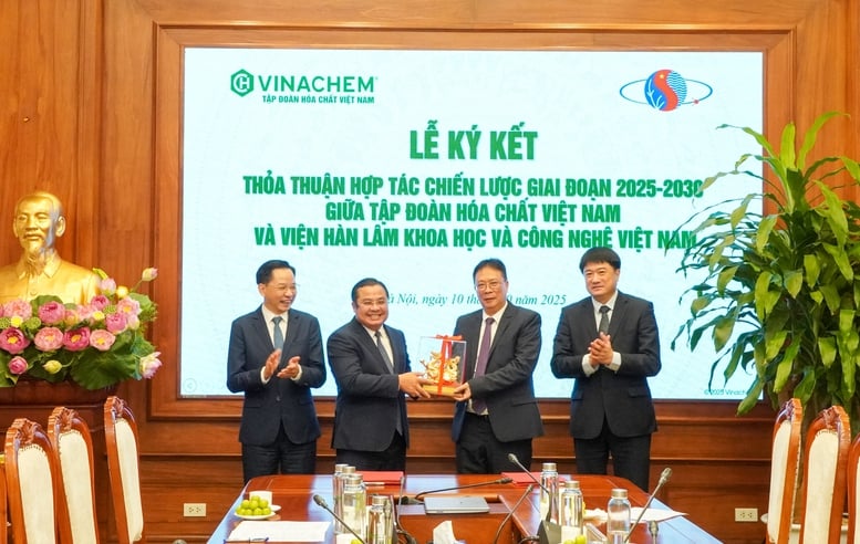 VINACHEM và Viện Hàn lâm Khoa học và Công nghệ Việt Nam ký kết hợp tác chiến lược- Ảnh 5.