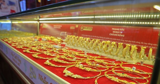 រូបថតគំនូរ Ảnh minh họa
