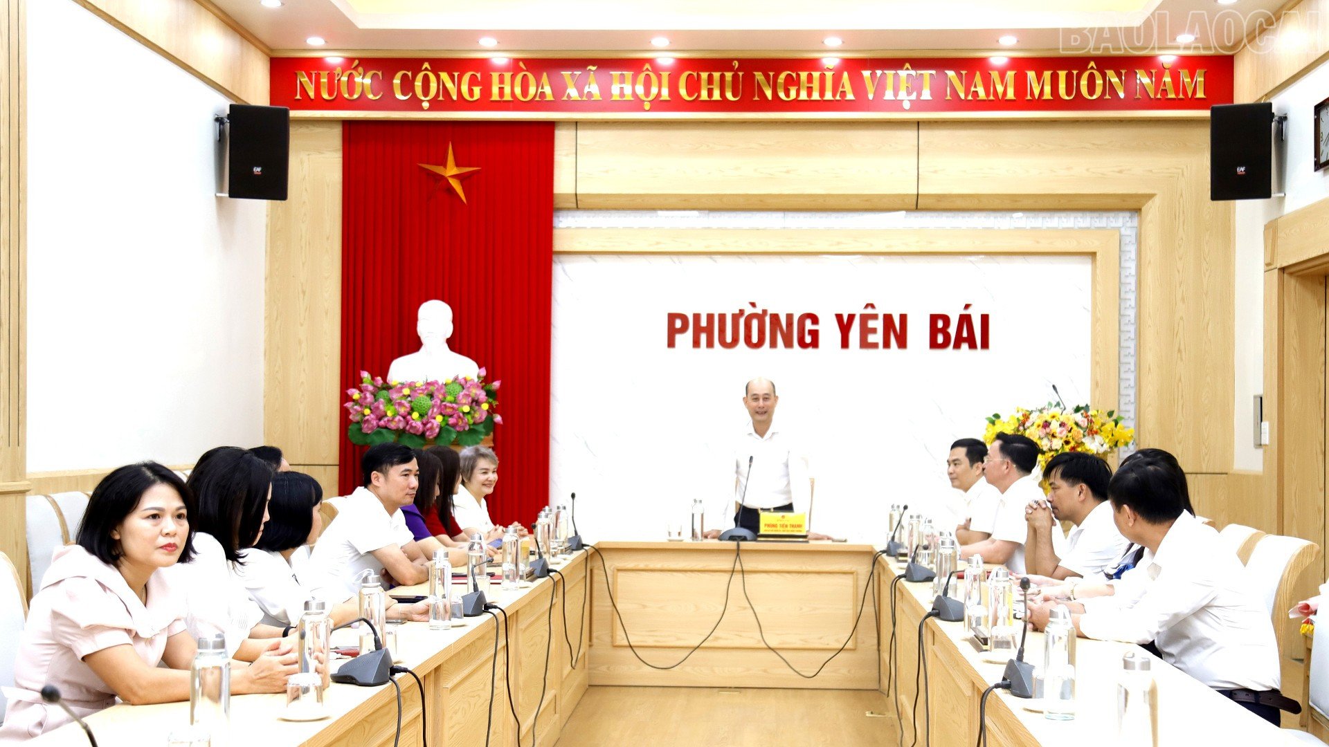 baolaocai-tr_11-10-giaovien1.jpg