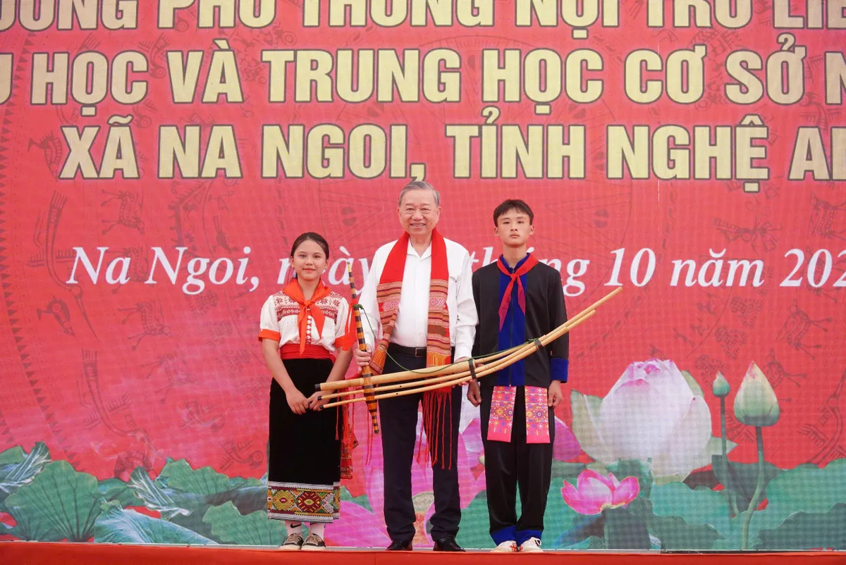Tổng Bí thư Tô Lâm dự lễ khởi công trường nội trú liên cấp Na Ngoi, tỉnh Nghệ An - Ảnh 5.