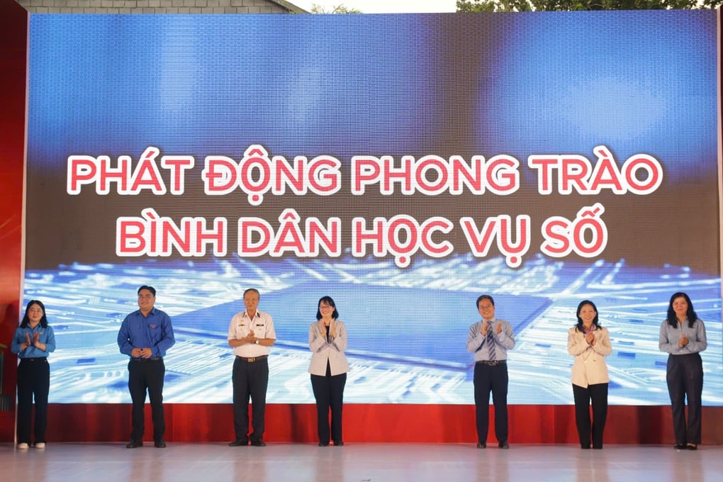 TPHCM phát động phong trào bình dân học vụ số - 1