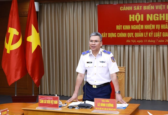 El mayor general Le Dinh Cuong ocupa el cargo de comandante de la Guardia Costera de Vietnam - Foto 1. Thiếu tướng Lê Đình Cường giữ chức Tư lệnh Cảnh sát biển Việt Nam- Ảnh 1.