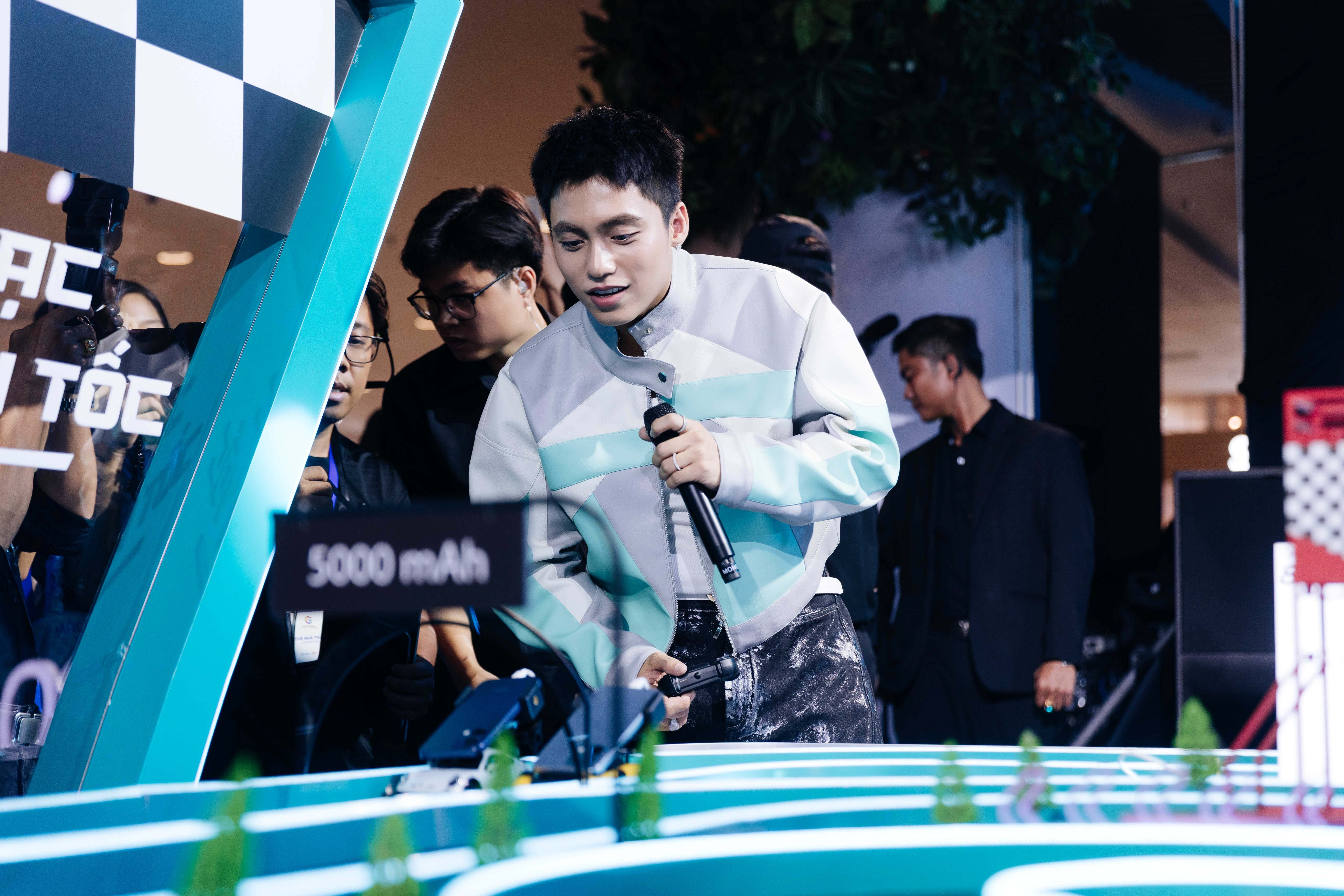Oppo A6 Pro anh 9