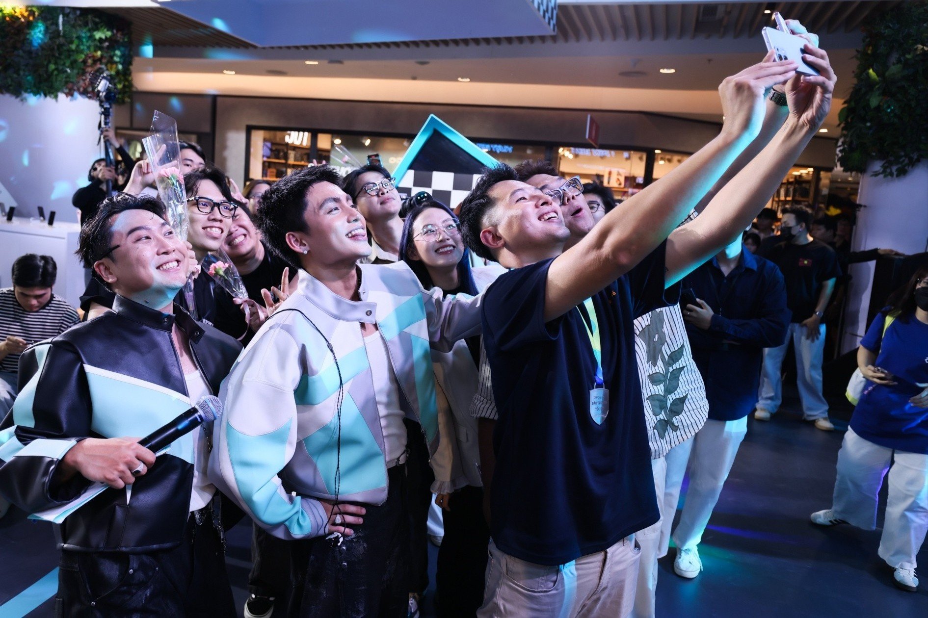 Oppo A6 Pro anh 13
