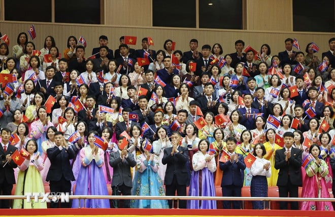 ttxvn-le-don-tong-bi-thu-to-lam-tham-cap-nha-nuoc-toi-trieu-tien-2.jpg