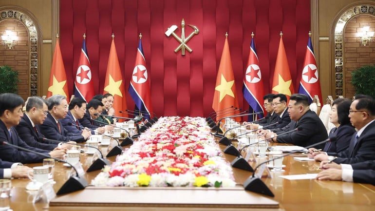 vna-potal-tong-bi-thu-to-lam-hoi-dam-voi-tong-bi-thu-chu-tich-quoc-vu-chdcnd-trieu-tien-kim-jong-un-8327339-2332.jpg