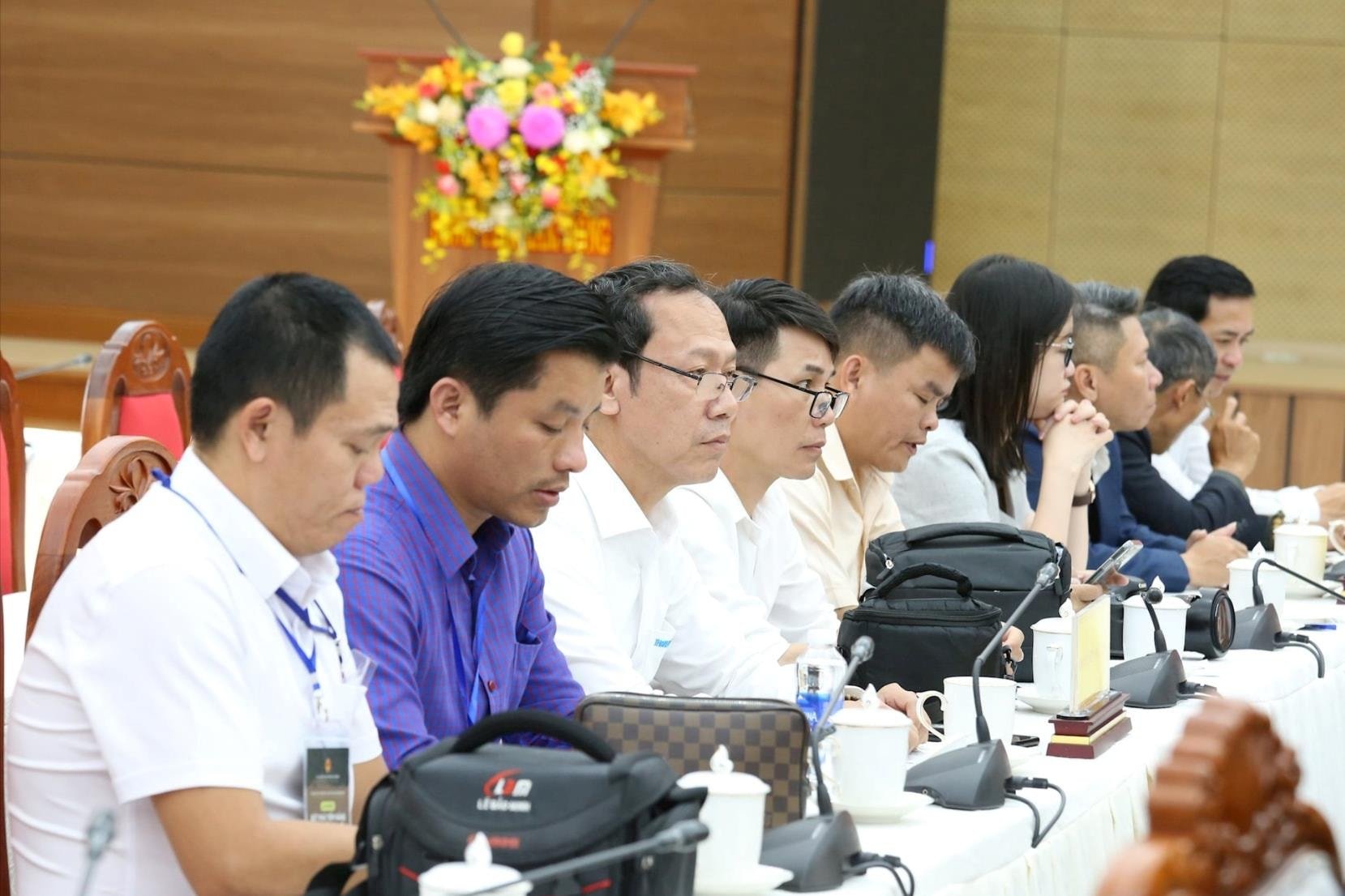 cac-nha-bao-tham-du-buoi-hop-bao(1).jpg