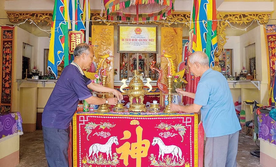 Dân làng Cửu An trên cao nguyên Gia Lai tổ chức Lễ tế thu tại đình làng, gìn giữ nét đẹp văn hóa truyền thống. Ảnh: Ngọc Nhuận