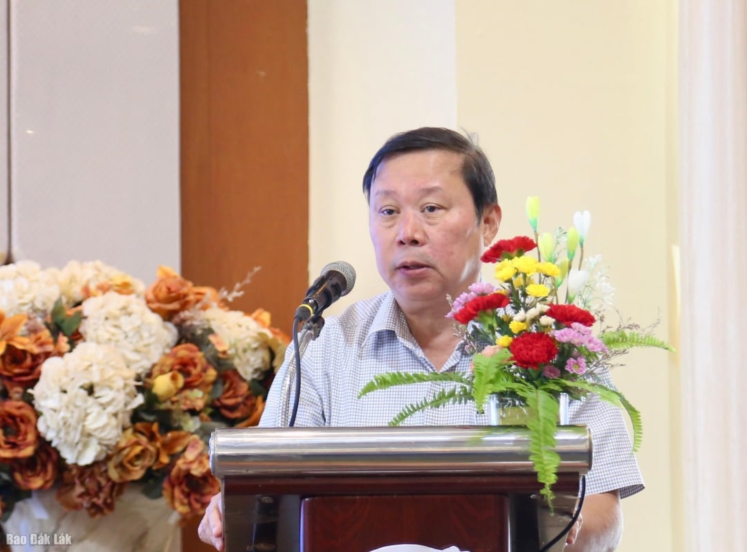 Dl. Nguyen Viet Tuong, președintele consiliului de administrație al companiei pe acțiuni Dak Lak Rubber, a vorbit la conferință.