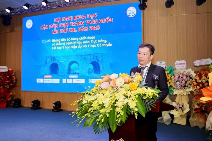 تجدد البواسير من عادات تبدو غير ضارة - صورة 1 Bệnh trĩ trẻ hóa từ thói quen tưởng chừng vô hại - Ảnh 1.