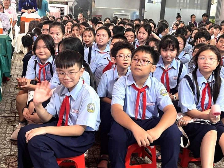مدرسة ثانوية عمرها 105 أعوام في مدينة هوشي منه - الصورة 2. THCS Gò Vấp - Ảnh 2.