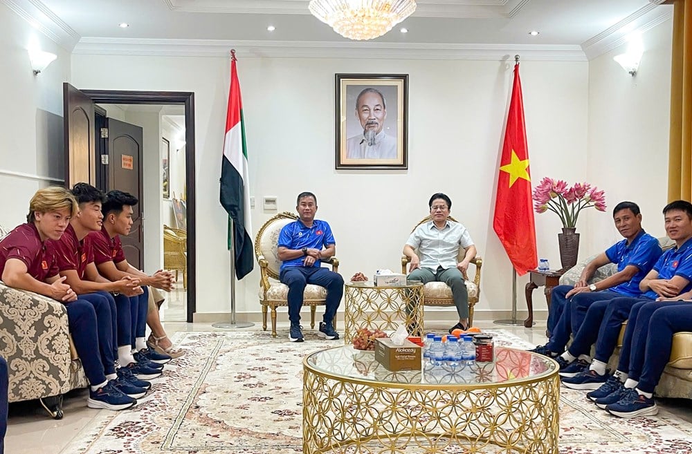 U23 Việt Nam được “tiếp sức” trong chuyến tập huấn UAE - ảnh 1