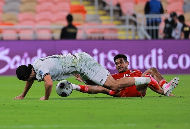 Indonesia thua đau đớn Iraq, giấc mơ World Cup 2026 tan thành mây khói: HLV Kluivert cay đắng- Ảnh 2.
