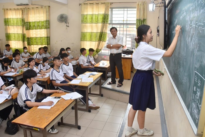 Thận trọng khi đưa AI vào trường học - Ảnh 1.