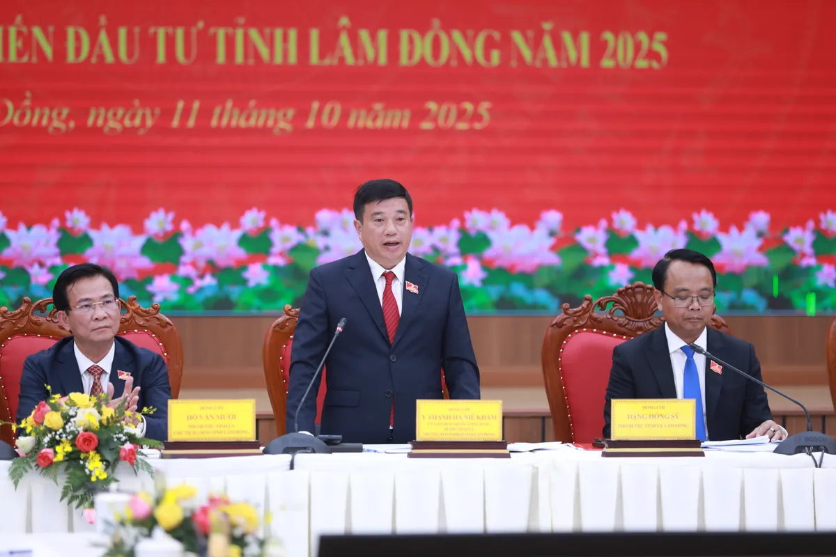 Lâm Đồng: Xác định phát triển hạ tầng giao thông là điểm tựa kết nối - Ảnh 4.