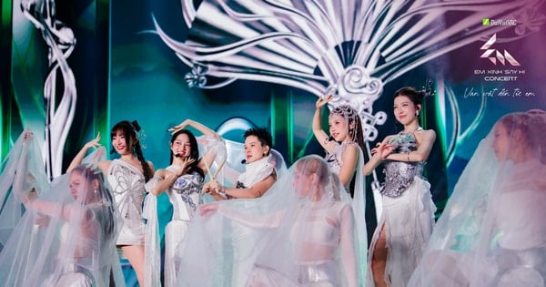 Concert “Em xinh say hi - Vạn vật đến từ em”: