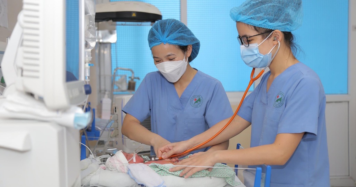 Không cần cấm bác sĩ siêu âm thông báo giới tính thai nhi