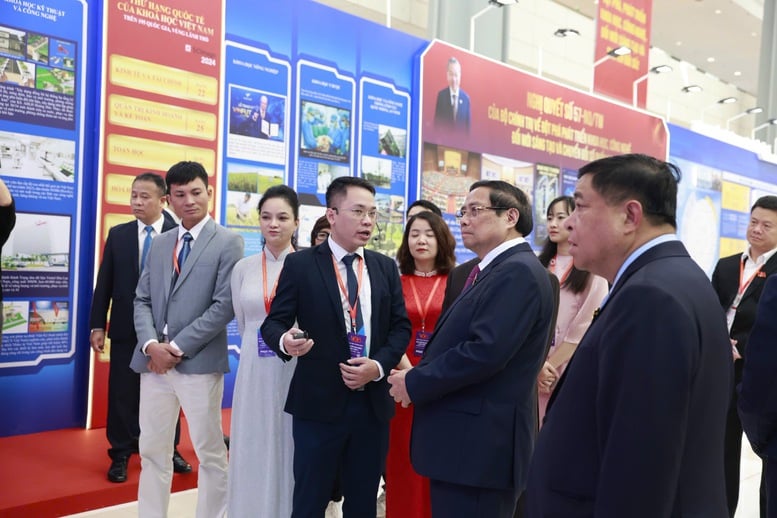 Không gian triển lãm tại Đại hội Đảng bộ Chính phủ: Dấu ấn một nhiệm kỳ hành động, đổi mới và phát triển- Ảnh 1.
