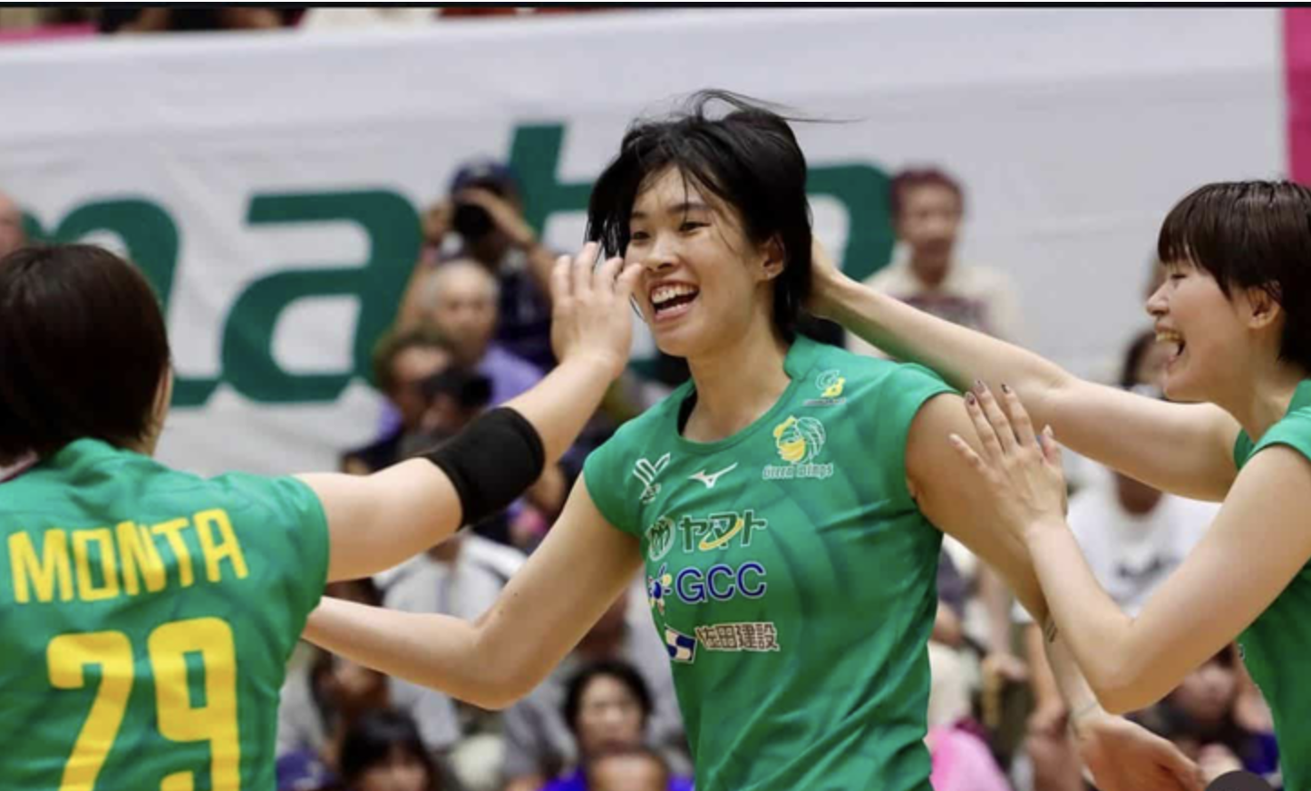 Thanh Thúy tỏa sáng giúp đội bóng chuyền Nhật Bản thắng trận mở màn mùa giải