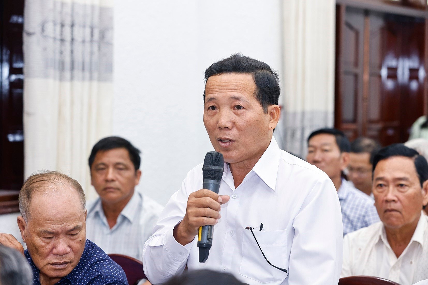 vna-potal-chu-tich-quoc-hoi-tran-thanh-man-tiep-xuc-cu-tri-tai-thanh-pho-can-tho-8329340.jpg