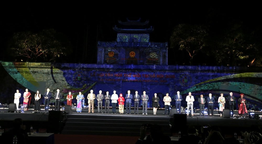 Culture erases distances, bringing countries closer together - photo 5