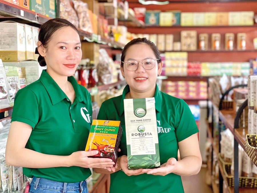 mot-so-thuong-hieu-ca-phe-cua-gia-lai-duoc-trung-bay-gioi-thieu-tai-diem-ban-hang-ocop.jpg
