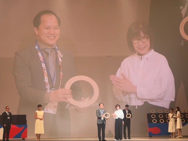 Nhà Triển lãm Việt Nam tỏa sáng tại EXPO 2025 Osaka, Kansai – Giành giải bạc “Thiết kế trưng bày xuất sắc nhất” - Ảnh 1.