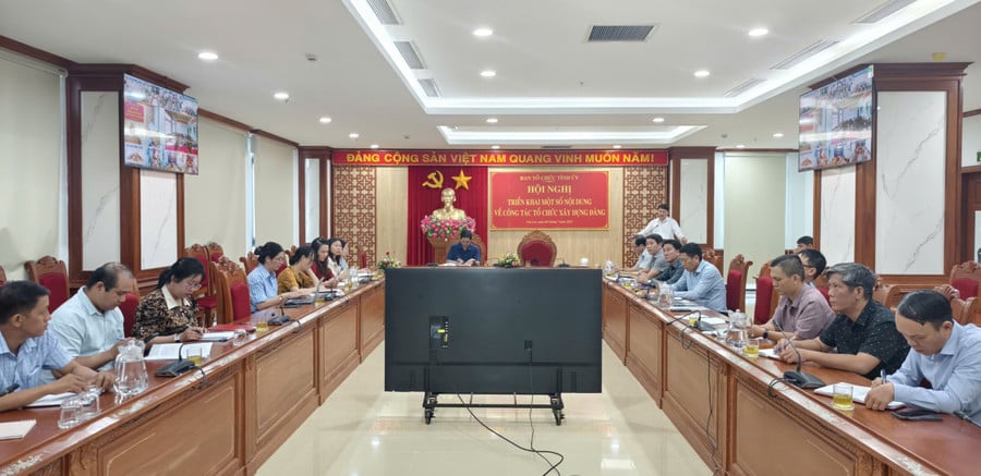 to-chuc-hoi-nghi.jpg