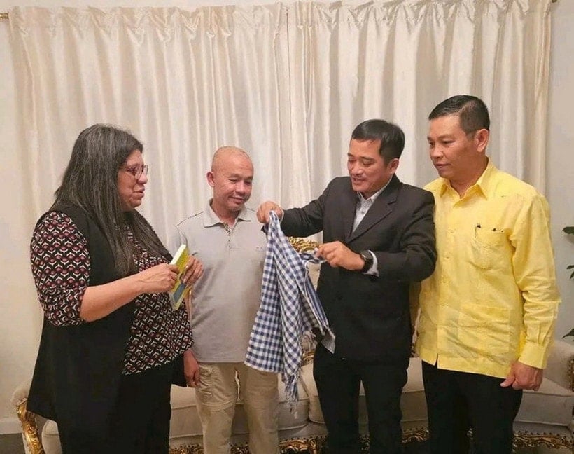 អនុរដ្ឋមន្ត្រីការបរទេសវេណេស៊ុយអេឡា Tatiana Pugh បានទទួលអ្នកវិទ្យាសាស្ត្រវៀតណាមដែលបានមកចូលរួមសន្និសីទអន្តរជាតិស្តីពីទេសចរណ៍សត្វព្រៃ។ (រូបថត៖ ក្រសួងការបរទេសវេណេស៊ុយអេឡា)