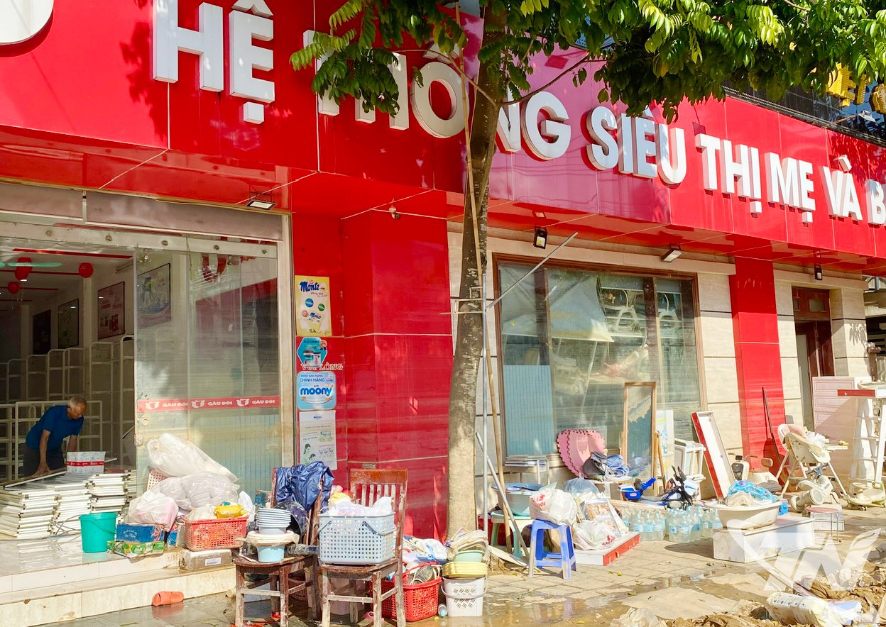 Die Unternehmen arbeiten mit Hochdruck an der Beseitigung der durch den Sturm verursachten Schäden und der Reparatur ihrer Gebäude, um ihre Produktion und Geschäftstätigkeit bald wieder zu stabilisieren.
