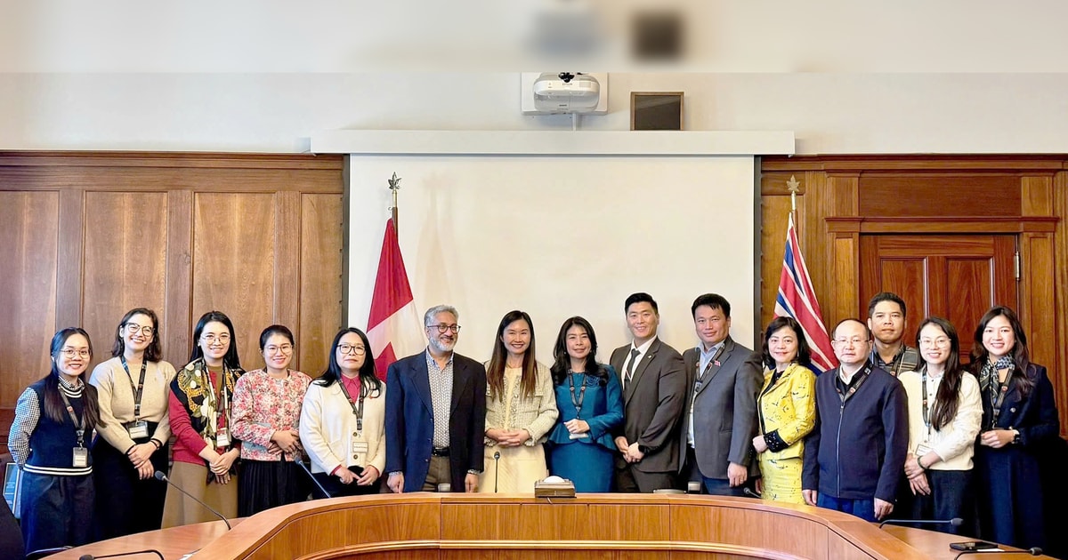 Đoàn ĐBQH Việt Nam dự chương trình tập huấn nâng cao năng lực hoạch định chính sách tại Canada