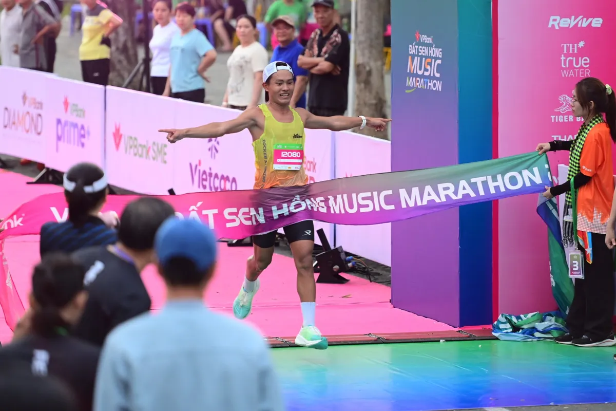 12.000 runner về đích, VPBank Đất Sen Hồng Music Marathon 2025 kết thúc ấn tượng - Ảnh 5.