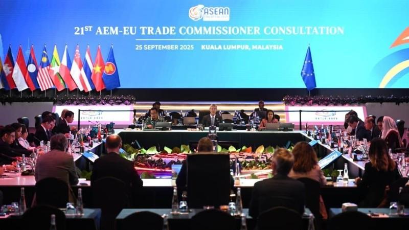 Leiders van ASEAN en EU bespreken oplossingen om de economische samenwerking te verbeteren. (Foto: ASEAN.ORG)