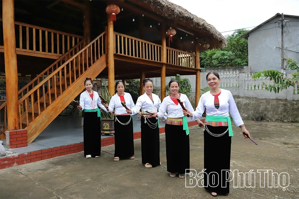 ຊຽງ​ນ້ອຍ​ປົກ​ປັກ​ຮັກ​ສາ​ວັດ​ທະ​ນະ​ທໍາ Muong
