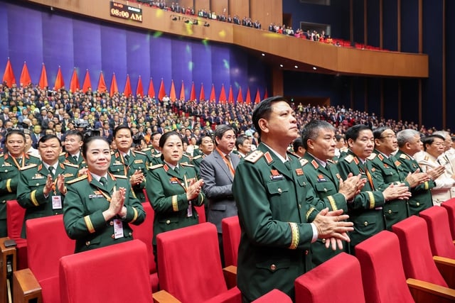 Chùm ảnh: Khai mạc trọng thể Đại hội đại biểu Đảng bộ Chính phủ lần thứ I- Ảnh 10.